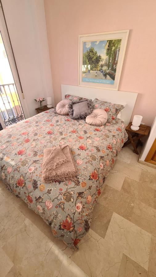 Penthouse With Solarium In The Center Of Malaga-Atico Con Solarium En El Centro De Malaga Lägenhet Exteriör bild