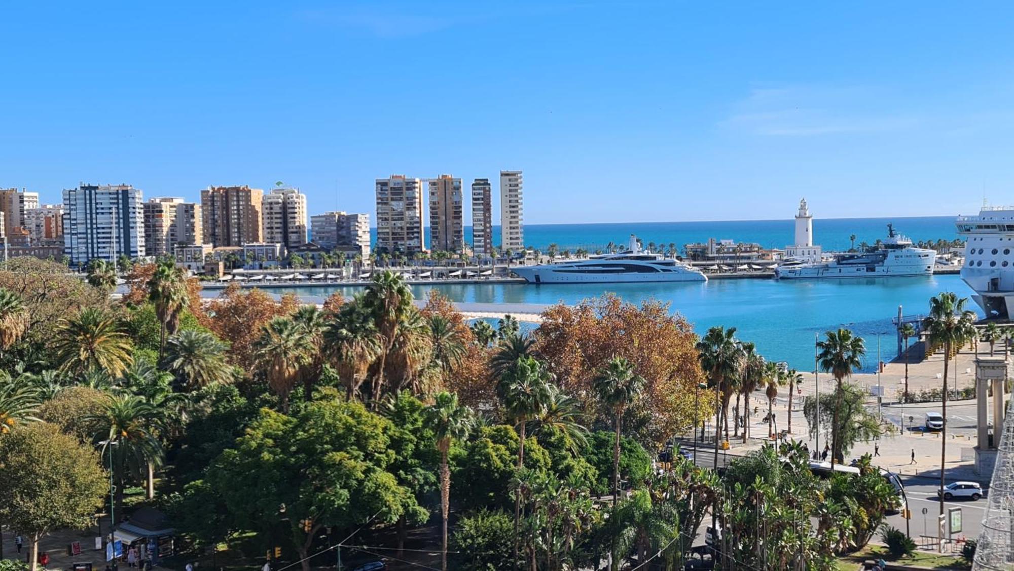 Penthouse With Solarium In The Center Of Malaga-Atico Con Solarium En El Centro De Malaga Lägenhet Exteriör bild